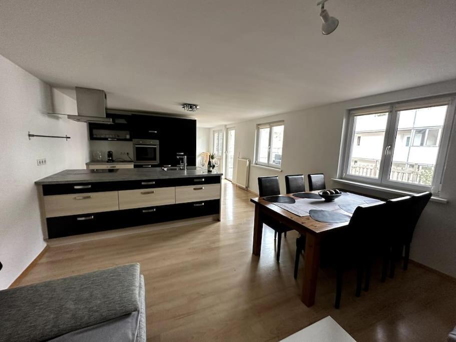 Maisonette-Apartment Mit Grosser Terrasse Im Zentrum Von Bregenz Buitenkant foto